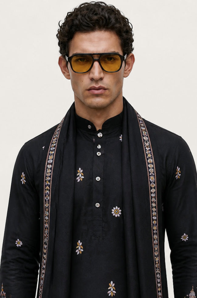 Noir Heritage Embroidered Kurta With Stole