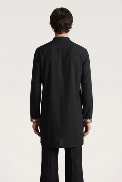 Riwaayat Black Kurta V-placket neckline detail shot