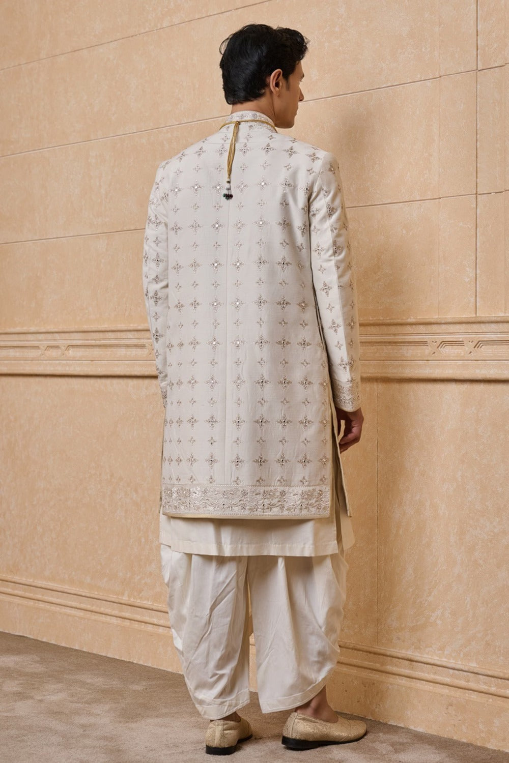 Ivory Sherwani Highlighted With Zardozi Work